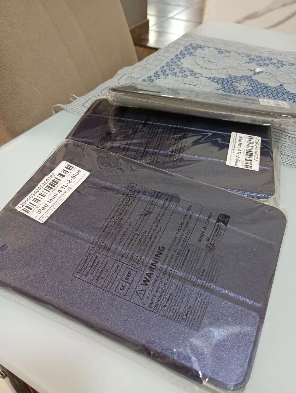  3 Capa para iPad mini 4 TL Blue cada uma 10 reais 