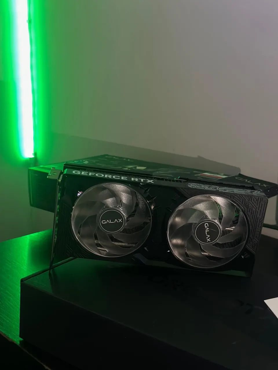Vende-se RTX 5060 ti 8GB - Foto 5