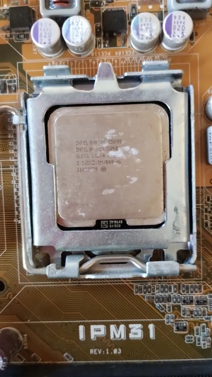 Placa mãe com Defeito 775 Não sei o defeito  - Foto 3