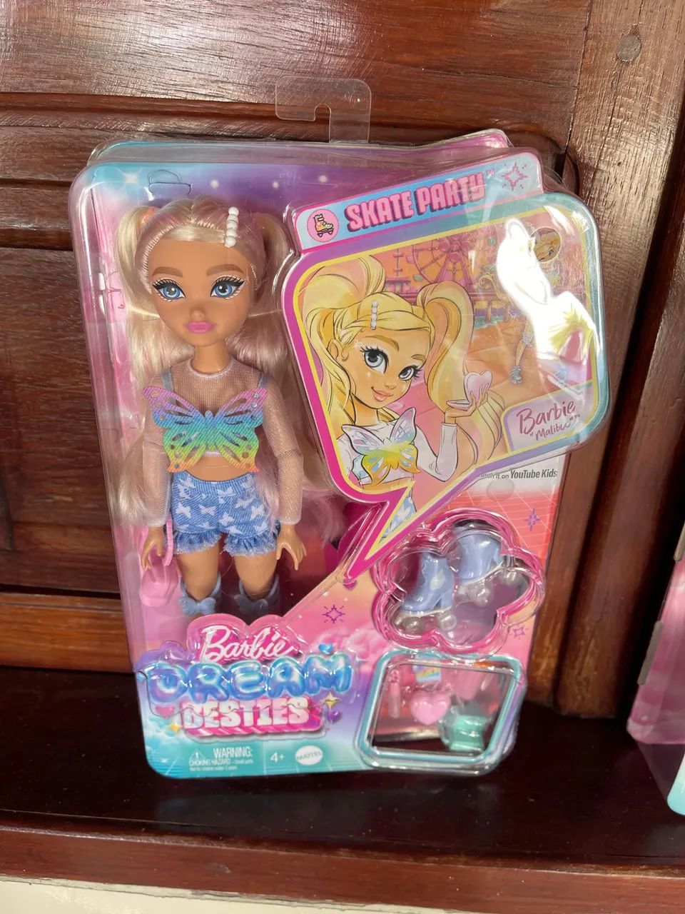 Barbie dream besties skate party