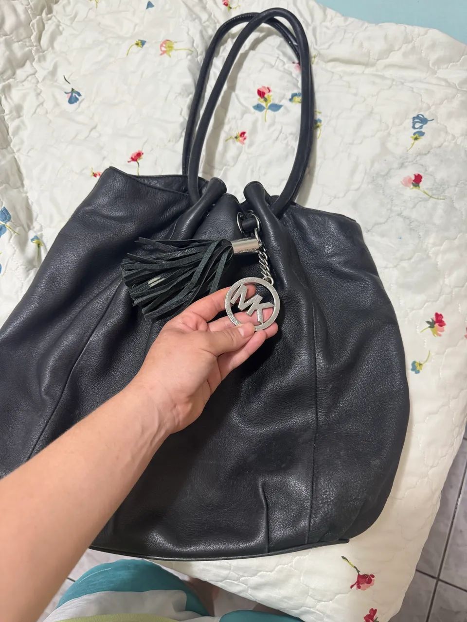 Bolsa Michael Kors couro 