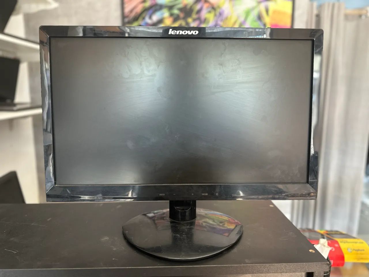 Monitor Lenovo 