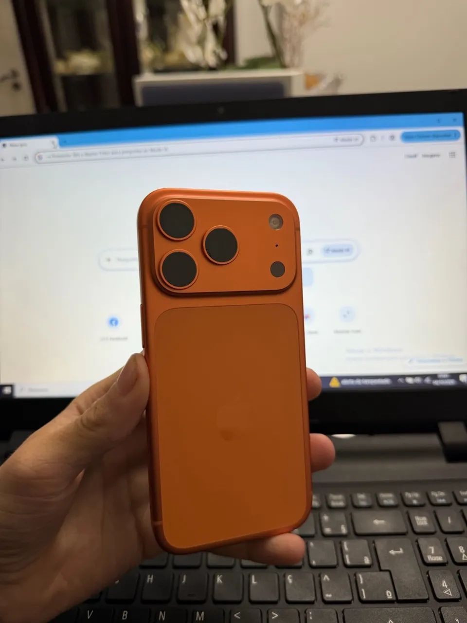 IPHONE 17 PRO APENAS ATIVADO