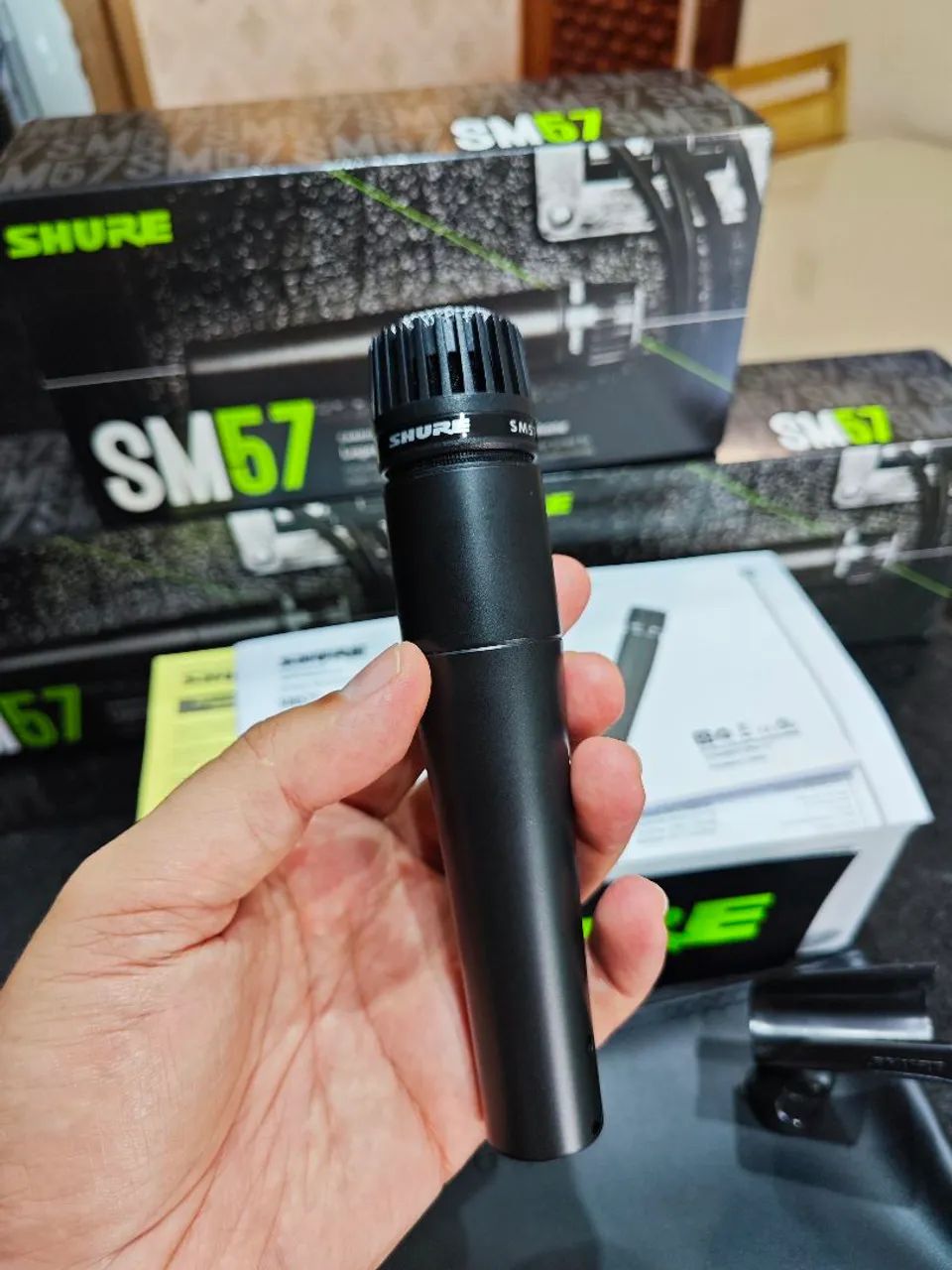 MICROFONE SHURE SM57 DINÂMICO - Microfones e Gravadores - José