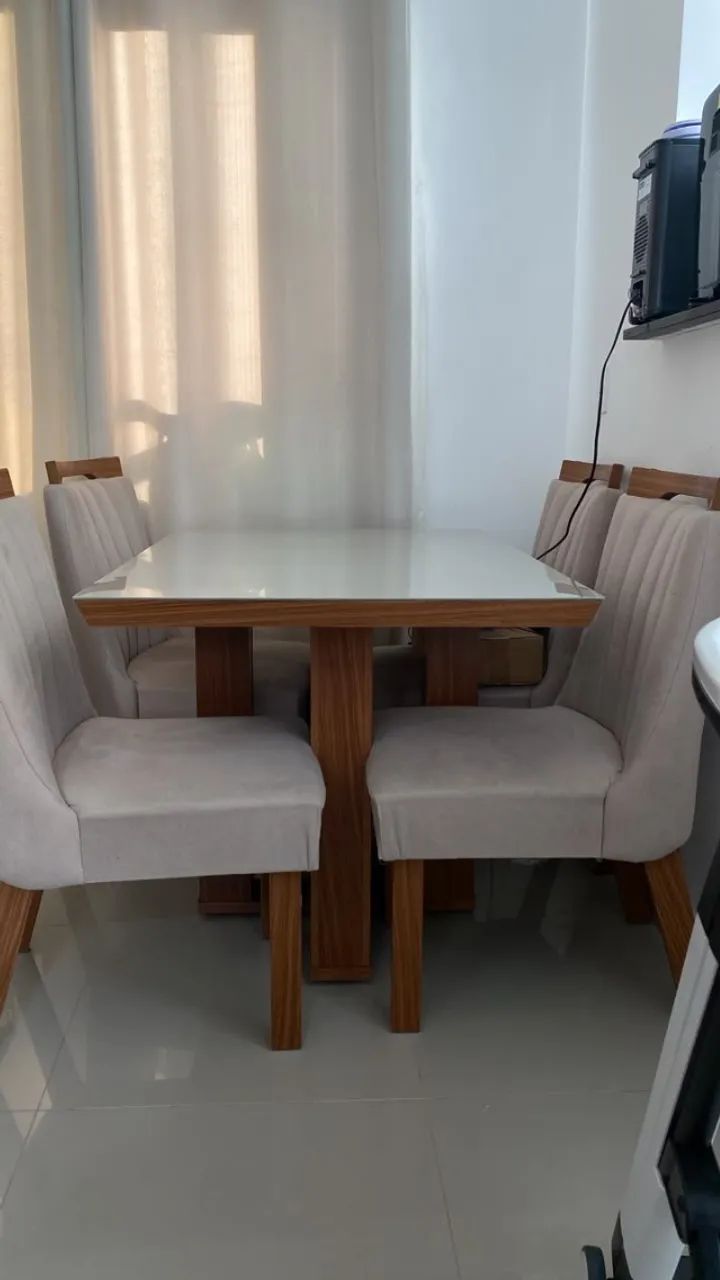 Mesa com 4 cadeiras Lottus e Tampao de vidro - Foto 2
