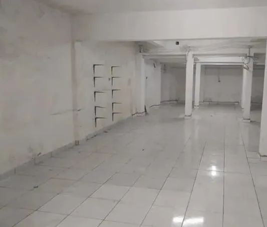 Prédio comercial na Rua Dona Matilde, 746 - Subsolo  160 m²