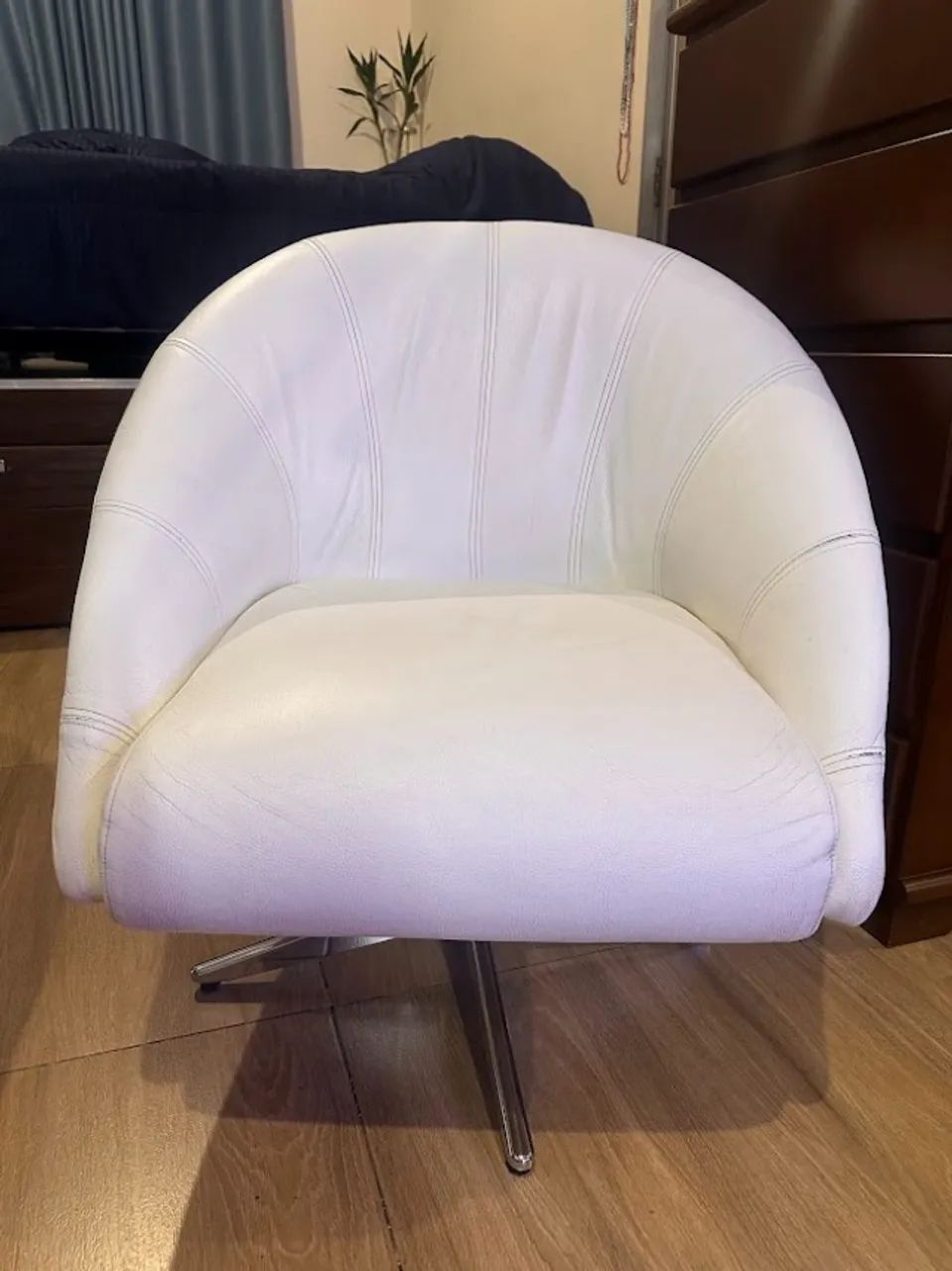 Poltronas de couro branco - Foto 2
