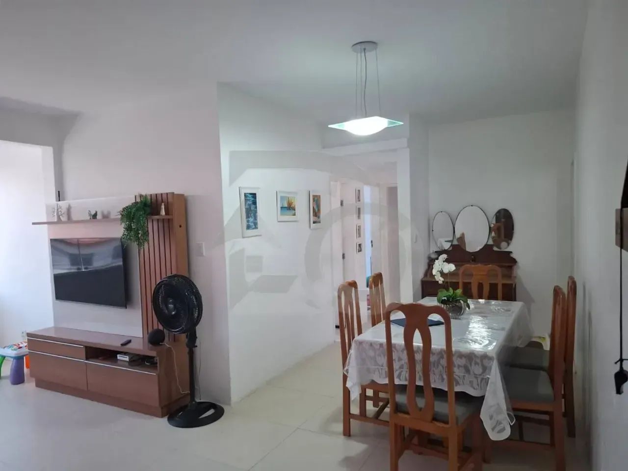 Apartamento no Edifício Marseille - 104m², 3 Quartos, Lazer, DPE, Varanda e Mais.