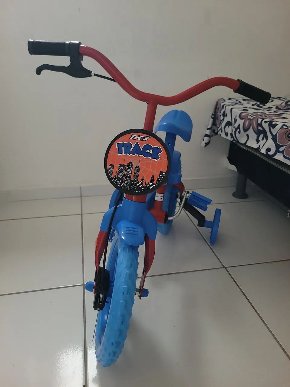 Bicicleta aro 12 nova  - Foto 2