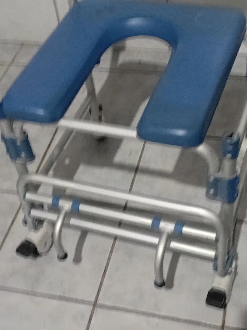 CADEIRA DE BANHO *DELLA MED* - Foto 2