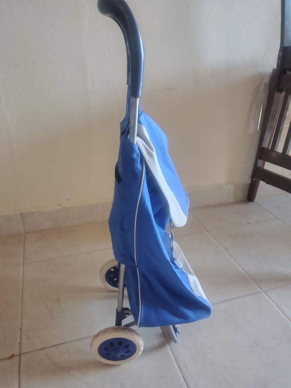 carrinho de feira com rodinhas 