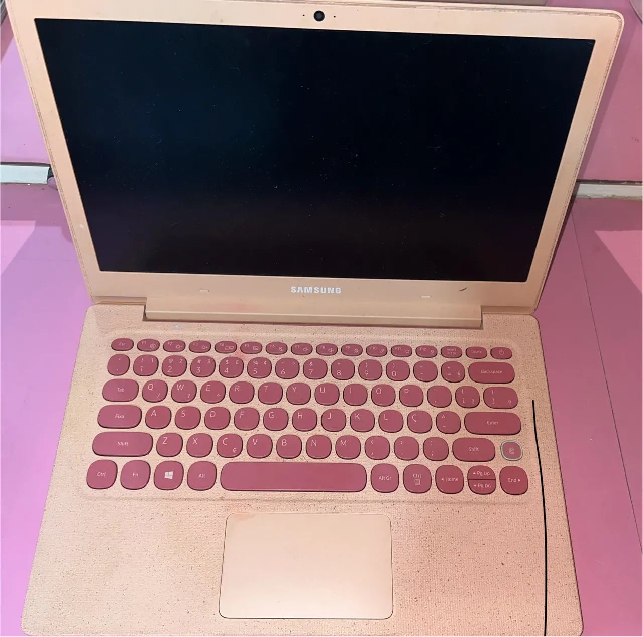 Notebook Samsung Flash F30 rosa com carregador 