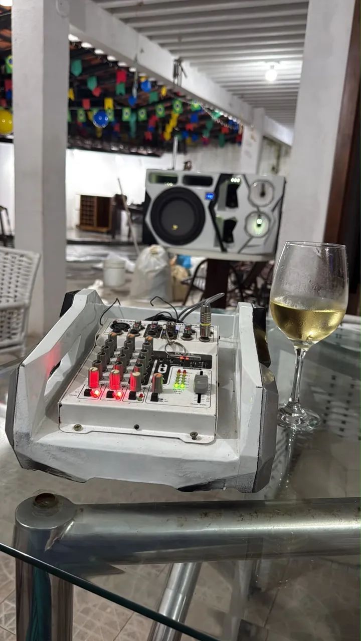 Vendo caixa trio 