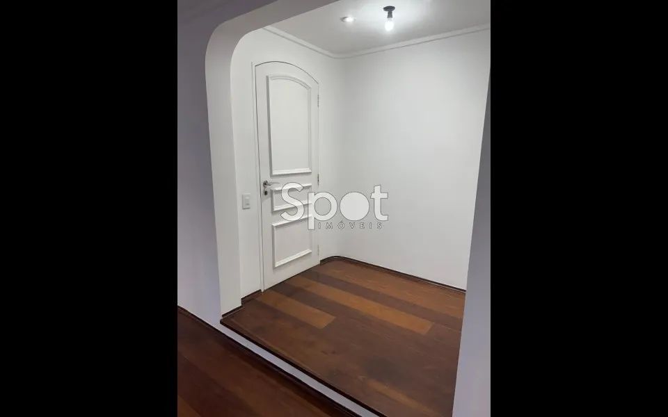 VAGO! RUA TRANQUILA E ARBORIZADA - PRÉDIO COM LAZER TOTAL - 02 VAGAS PARALELAS - Foto 2