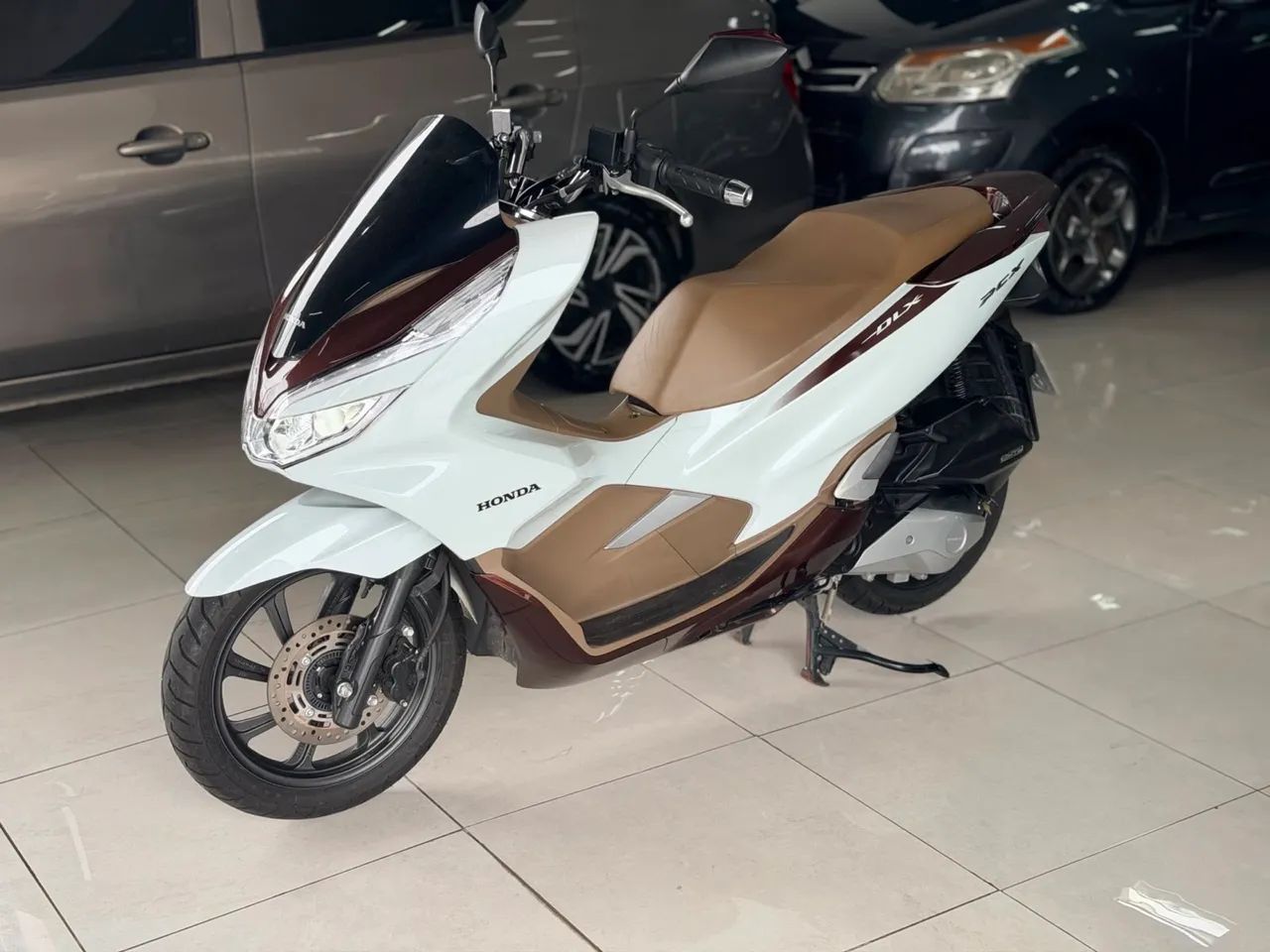 PCX 2021 - Baixíssima quilometragem! - Foto 2