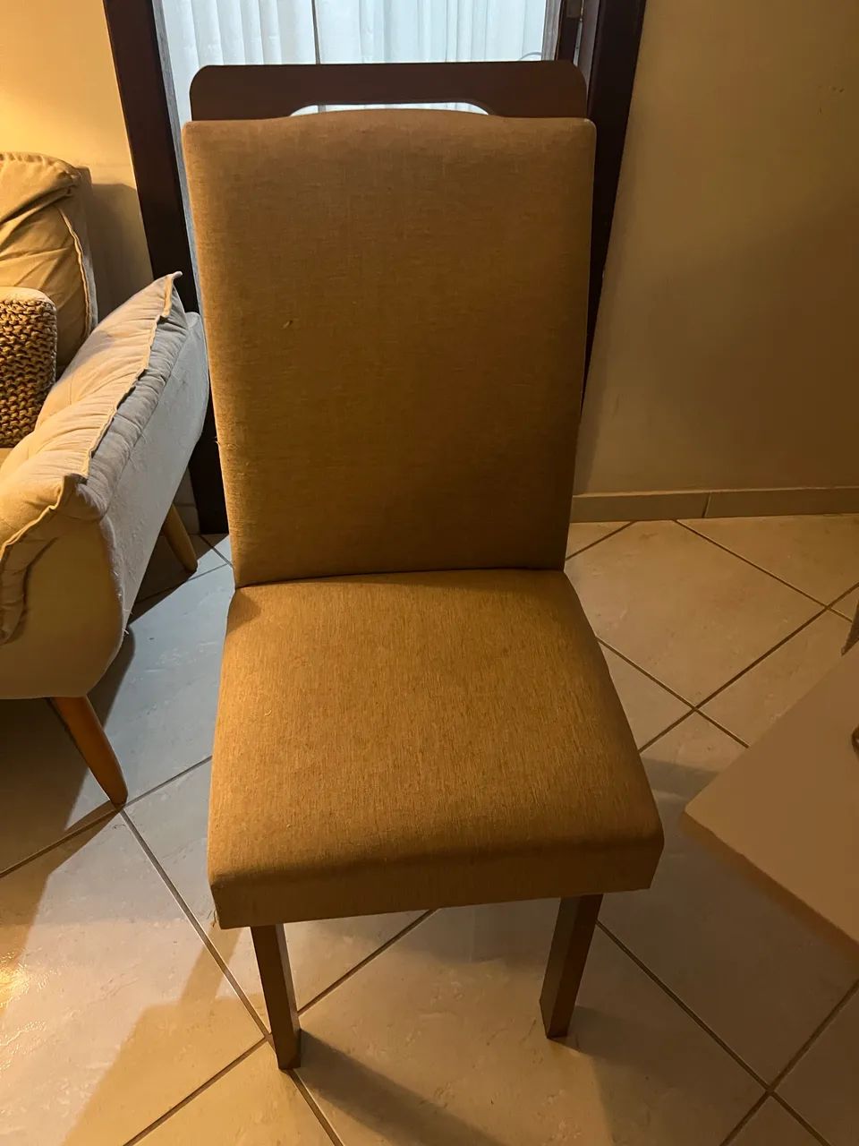 Vendo mesa 4 cadeiras de linho  - Foto 2
