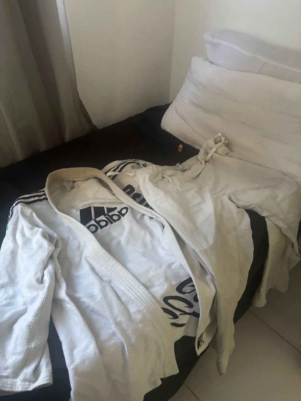 Kimono da adidas em perfeito estado !