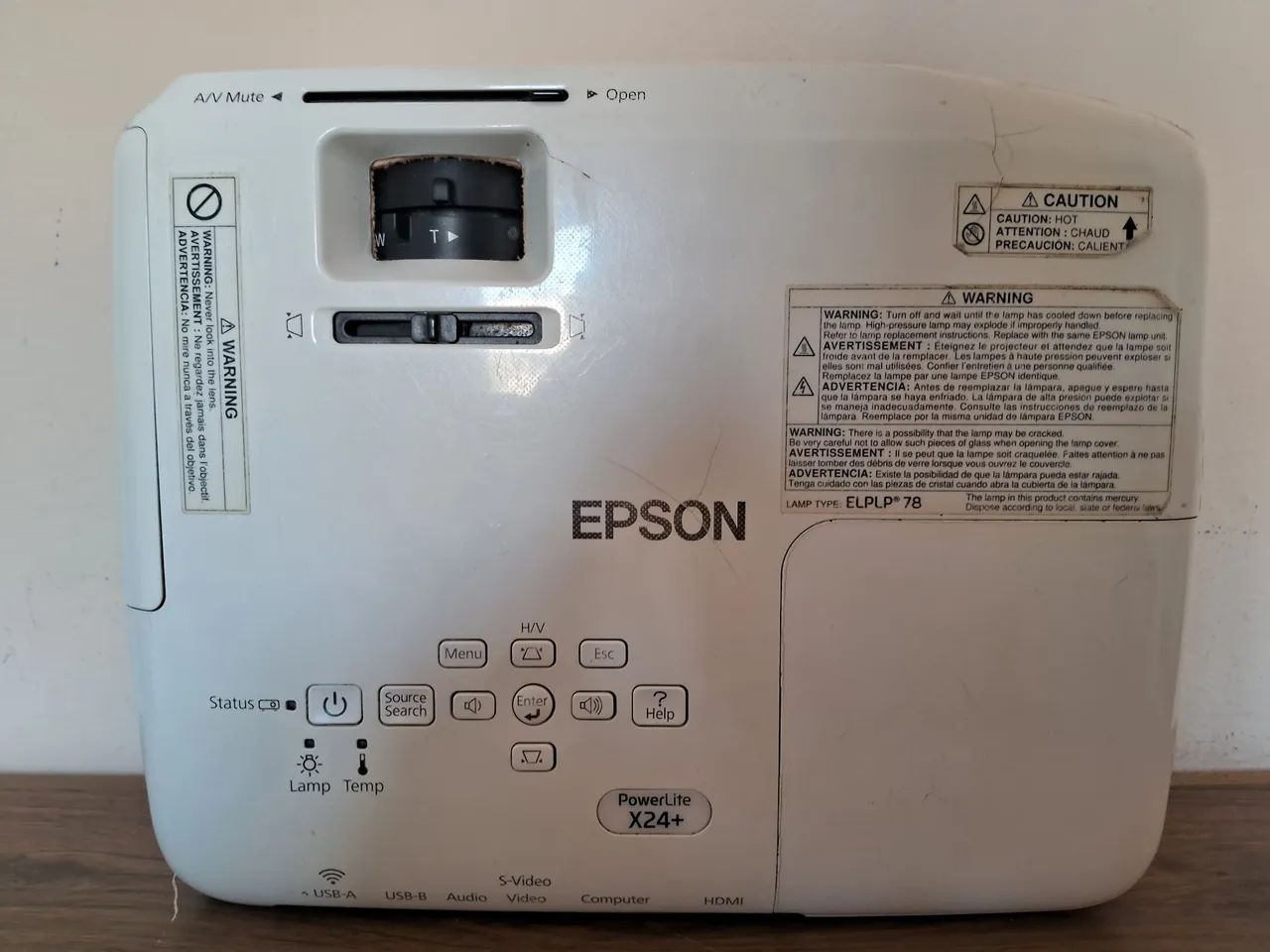 Projetor  Epson  X24  - Foto 4