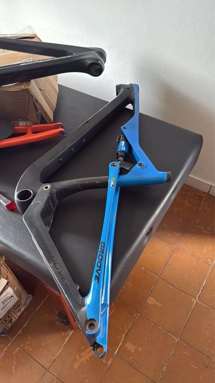 Bicicleta Full Carbon Apenas o Quadro M /17? - Foto 3