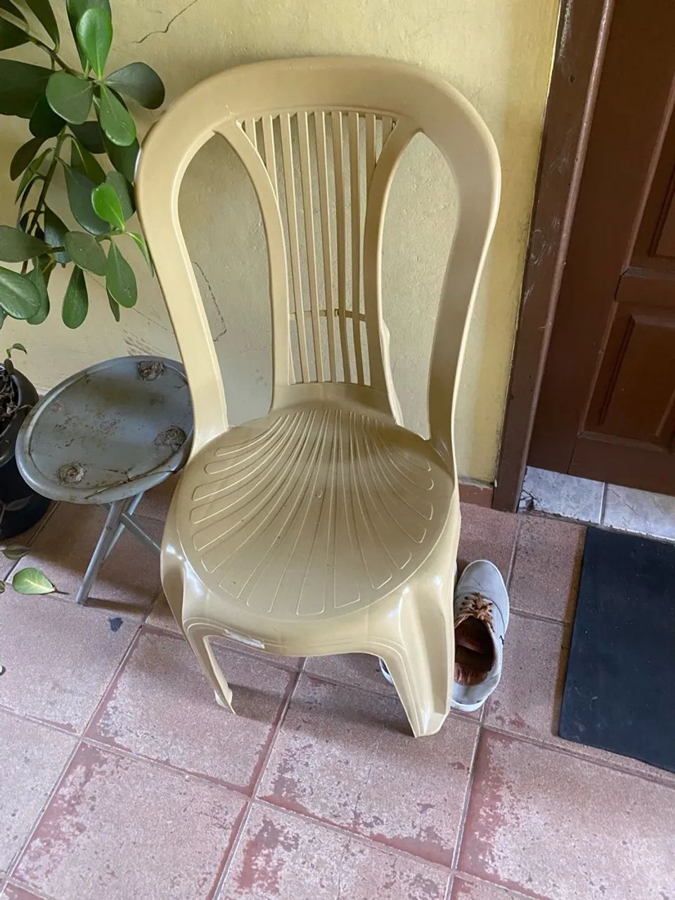 Cadeira de plástico  - Foto 3