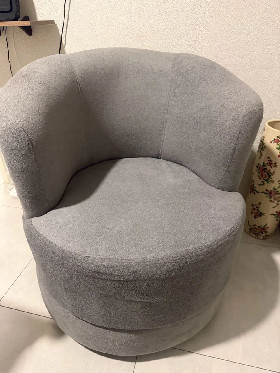 poltrona decorativa redonda giratória