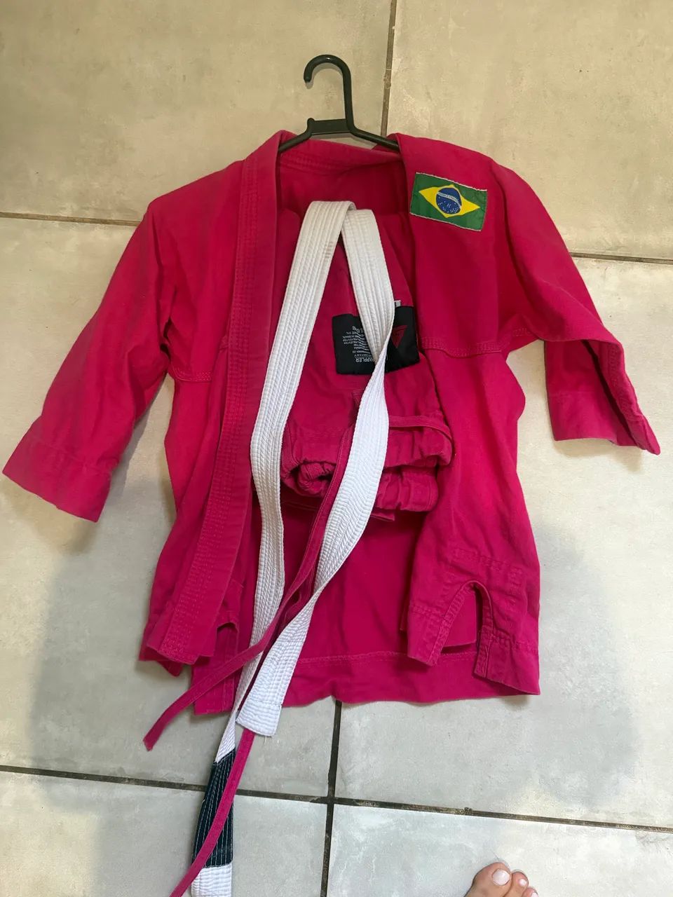 Vendo três Kimonos