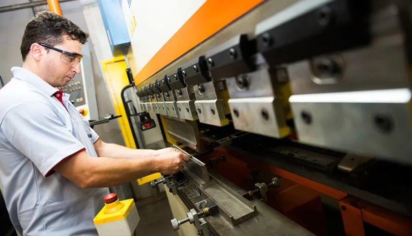 VAGA CLT OPERADOR DE DOBRADEIRA E CNC - Foto 4