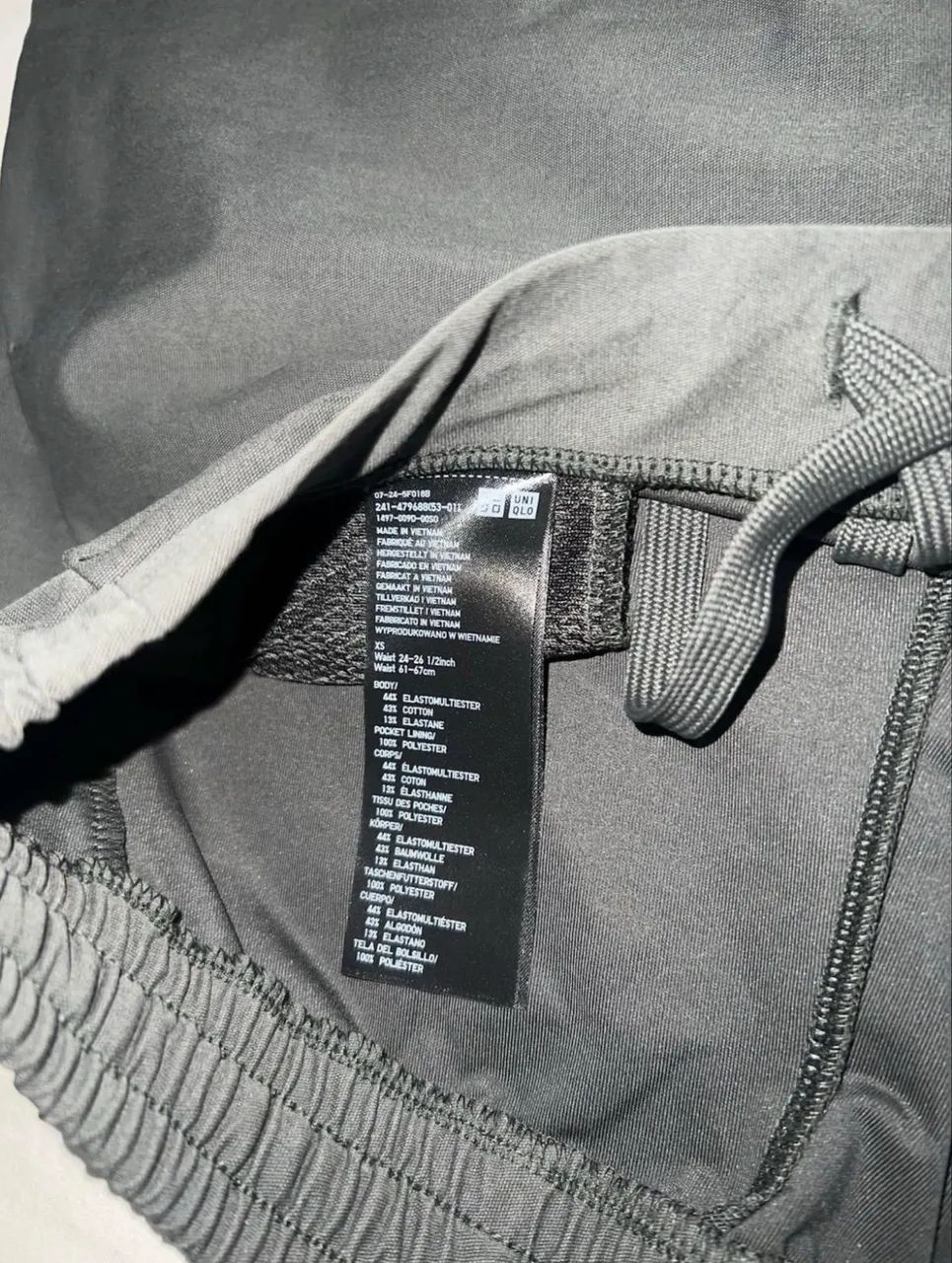 Calça Uniqlo verde PP - Foto 3