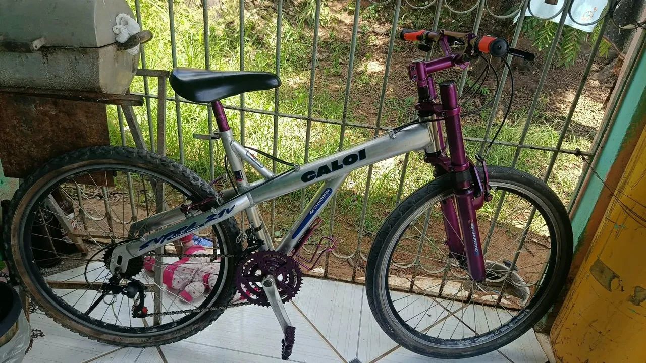 Bicicleta semi nova pra vender  - Foto 3