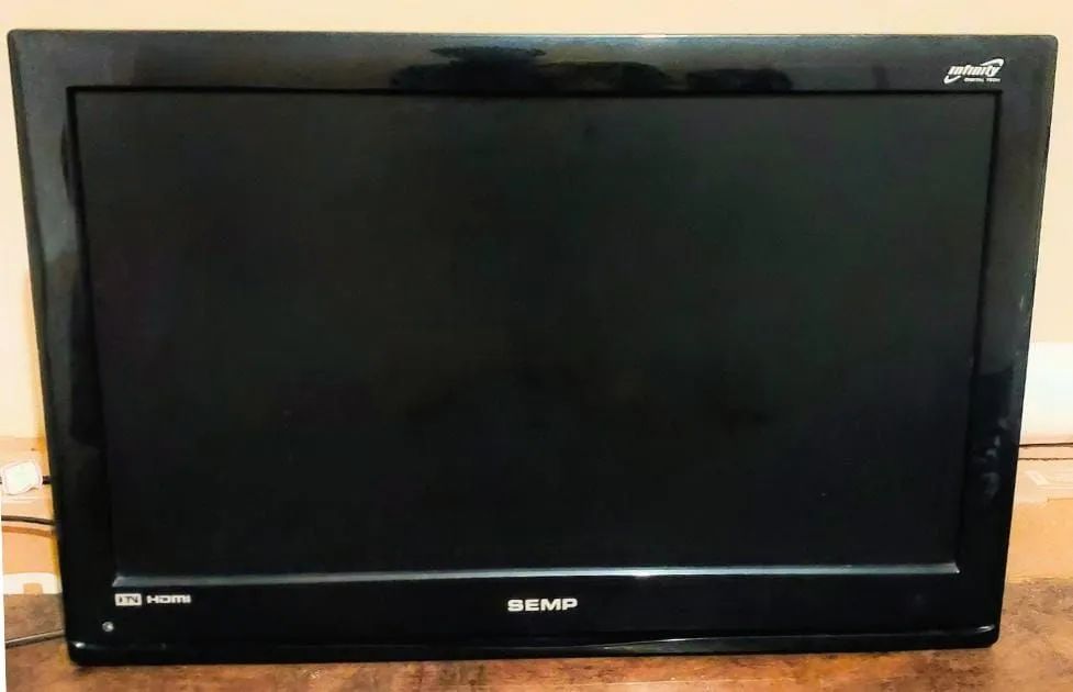 TV Semp 32" Polegadas (para peças, com defeito) - Foto 2