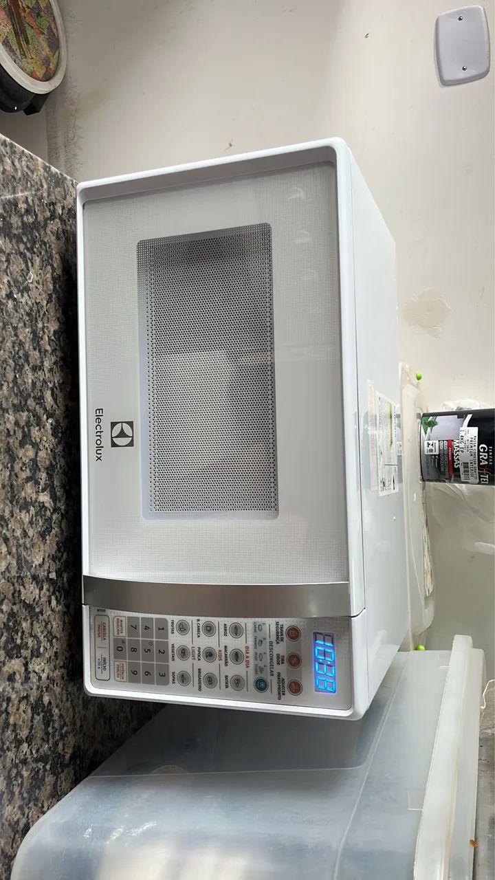 MICRO-ONDAS ELECTROLUX 20L