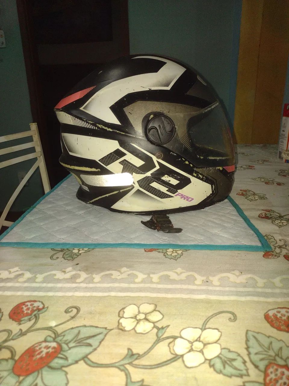 Capacete de moto R8 pro tork  - Foto 4