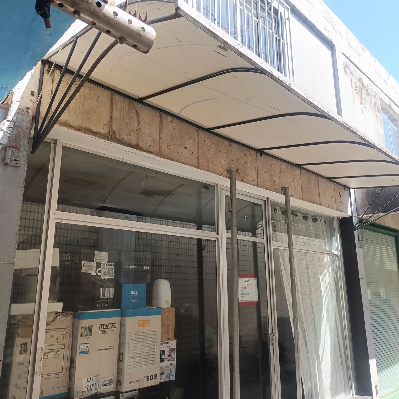 Alugo sala comercial na Av. Braz de Aguiar n 431