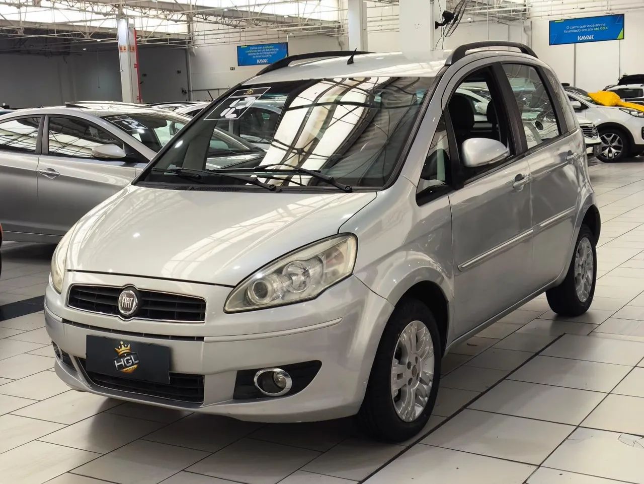 Fiat Idea Attractive 1.4 Fire Flex 8V 5P 2012 - Foto 2
