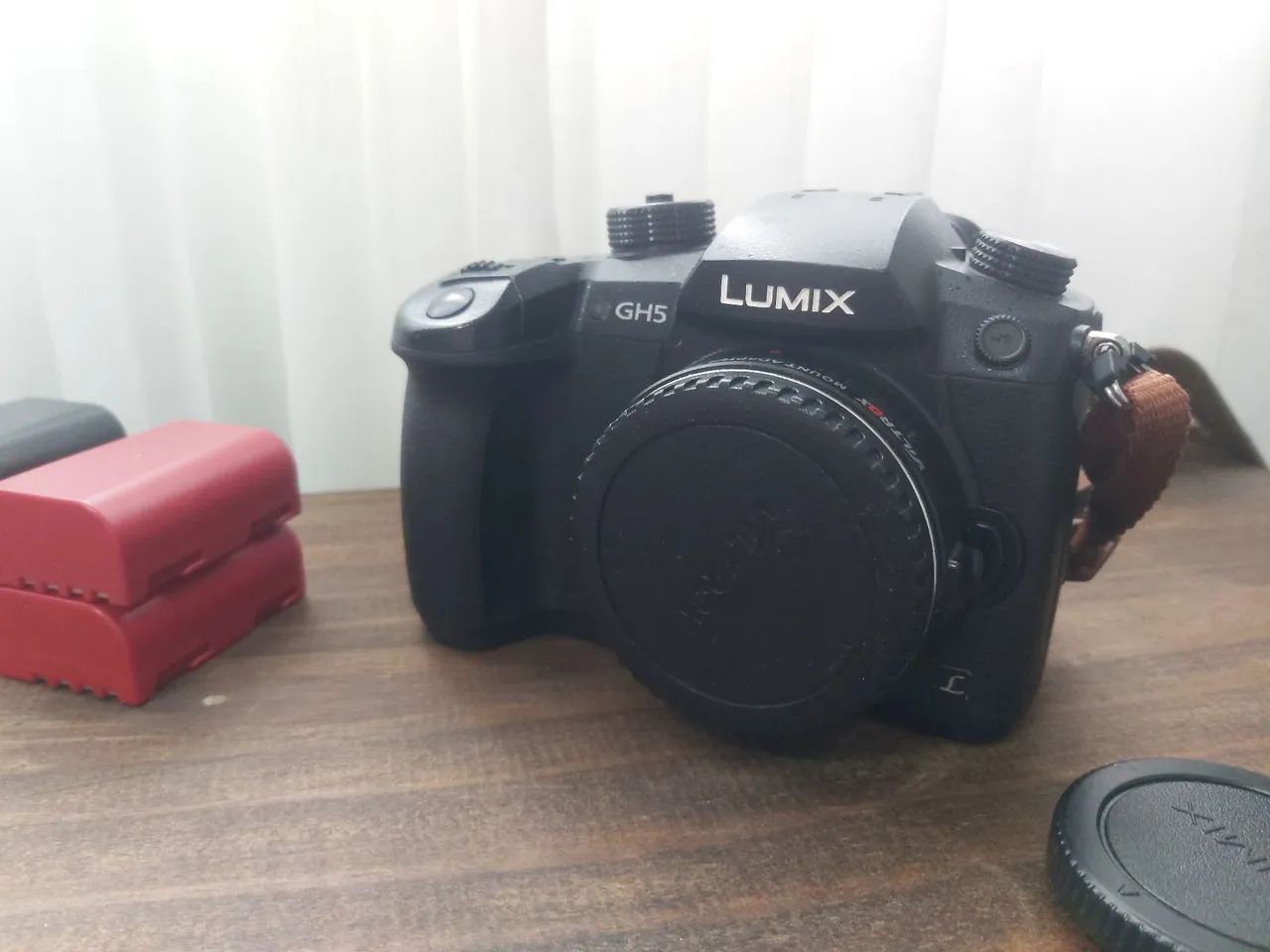 CAMERA LUMIX GH5 COM ACESSÓRIOS - Foto 3