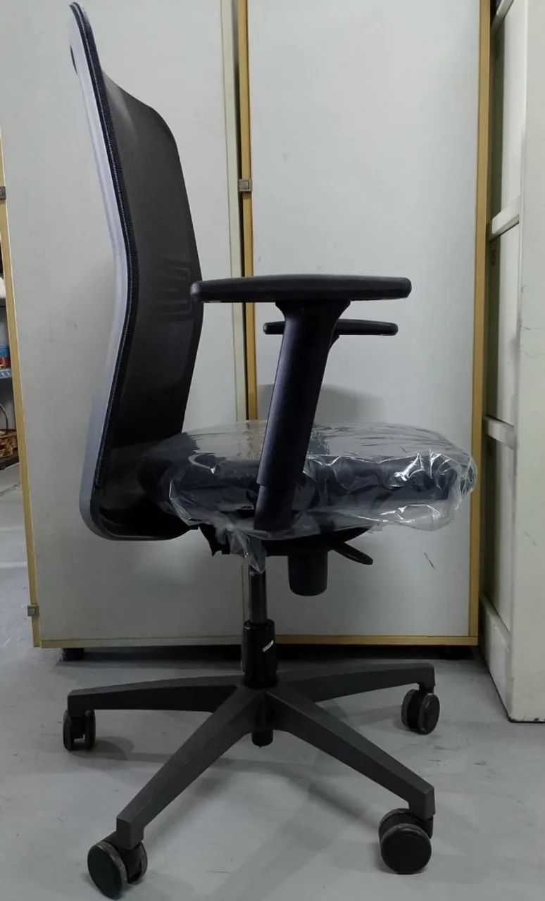Cadeira de Escritório Flexform Tecton - Modelo Presidente  - Foto 2