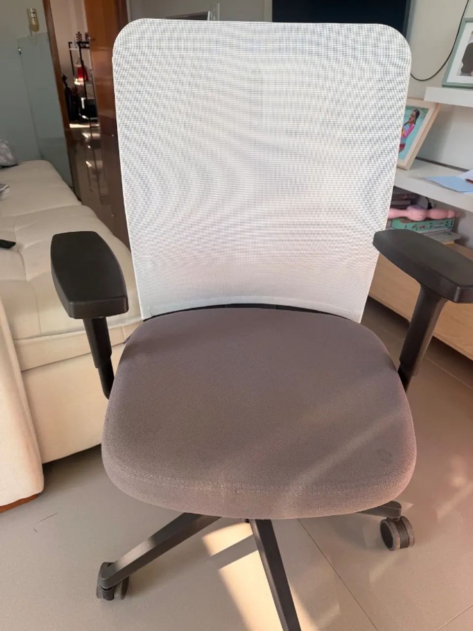  Cadeira de escritório ergonômica Flexform, com apoio lombar e braços