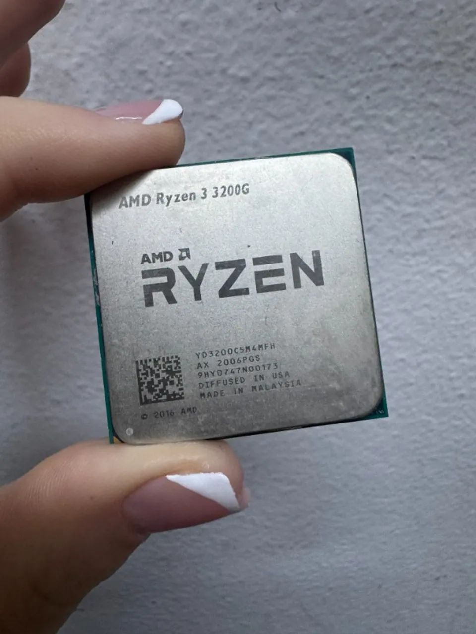 Processador AMD Ryzen 3 3200G c/ Vídeo Integrado Vega 8 - Soquete AM4 - (tenho 2 unidades)