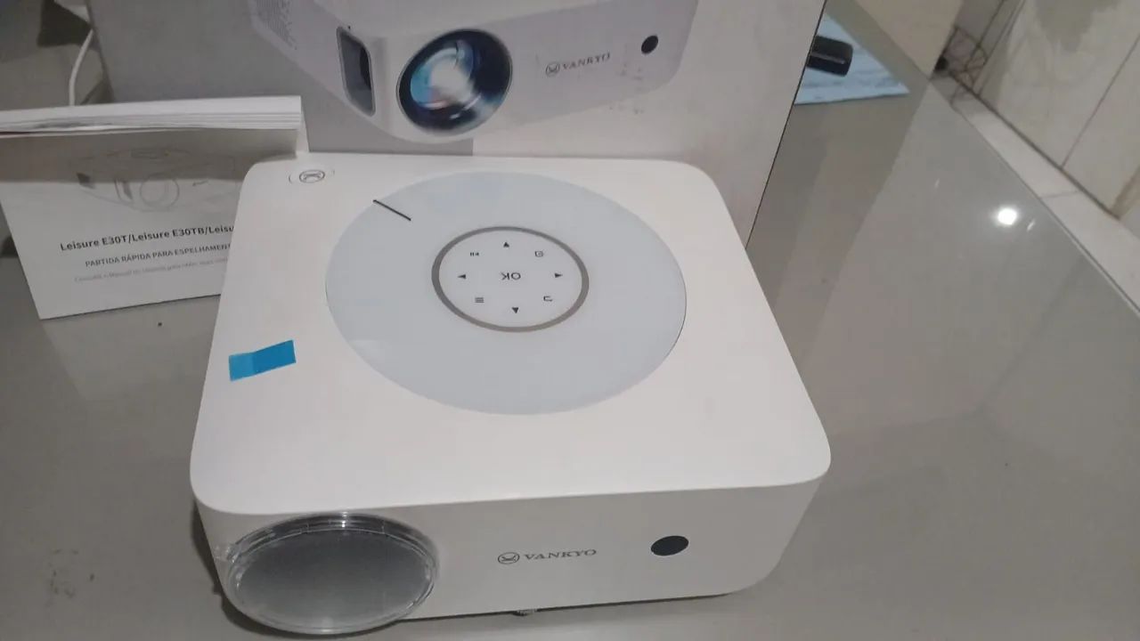 PROJETOR VANKYO LEISURE E30T WI-FI 