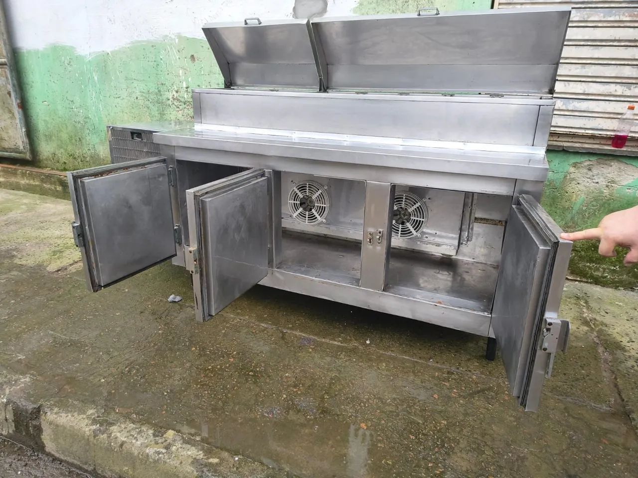 Balcão refrigerado 3 portas c/condimentadora 220v ENTREGO  - Foto 5