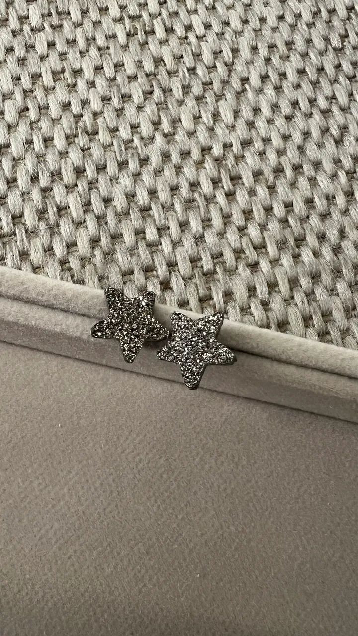 Brinco Estrela Feminino com Glitter Prata (Novo) - Foto 2