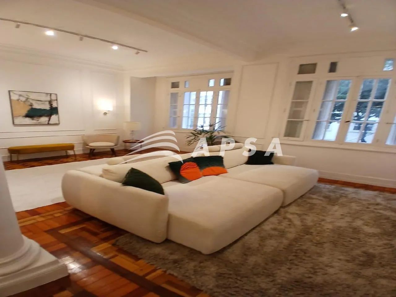 NA CHARMOSA RUA RONALD DE CARVALHO, NO CORAÇÃO DE COPACABANA, ESTE APARTAMENTO DE 150M² RE - Foto 4