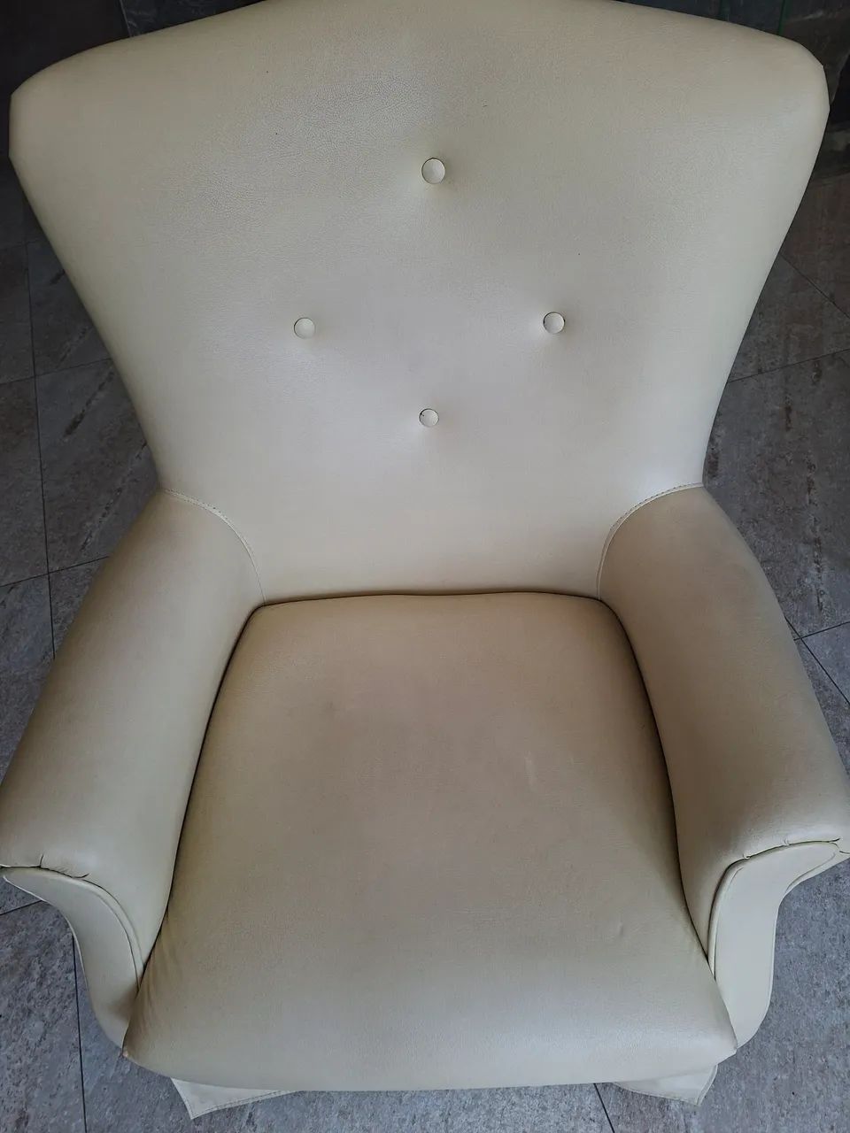 Poltrona em couro 199,90/ Ler descrição antes de chamar  - Foto 2