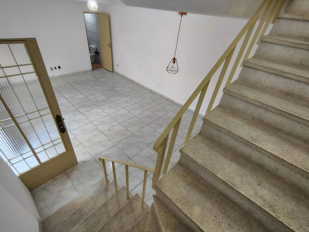 Sobrado para locação, com 03 quartos e 01 vaga de garagem. - Foto 3