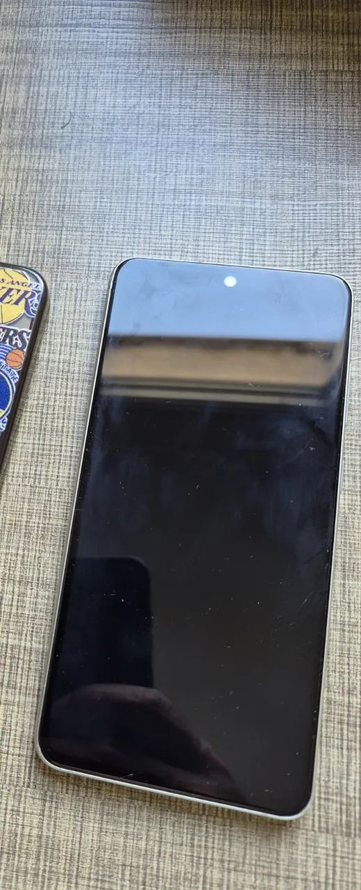 Galaxy S21 FE com listras na tela - Foto 3