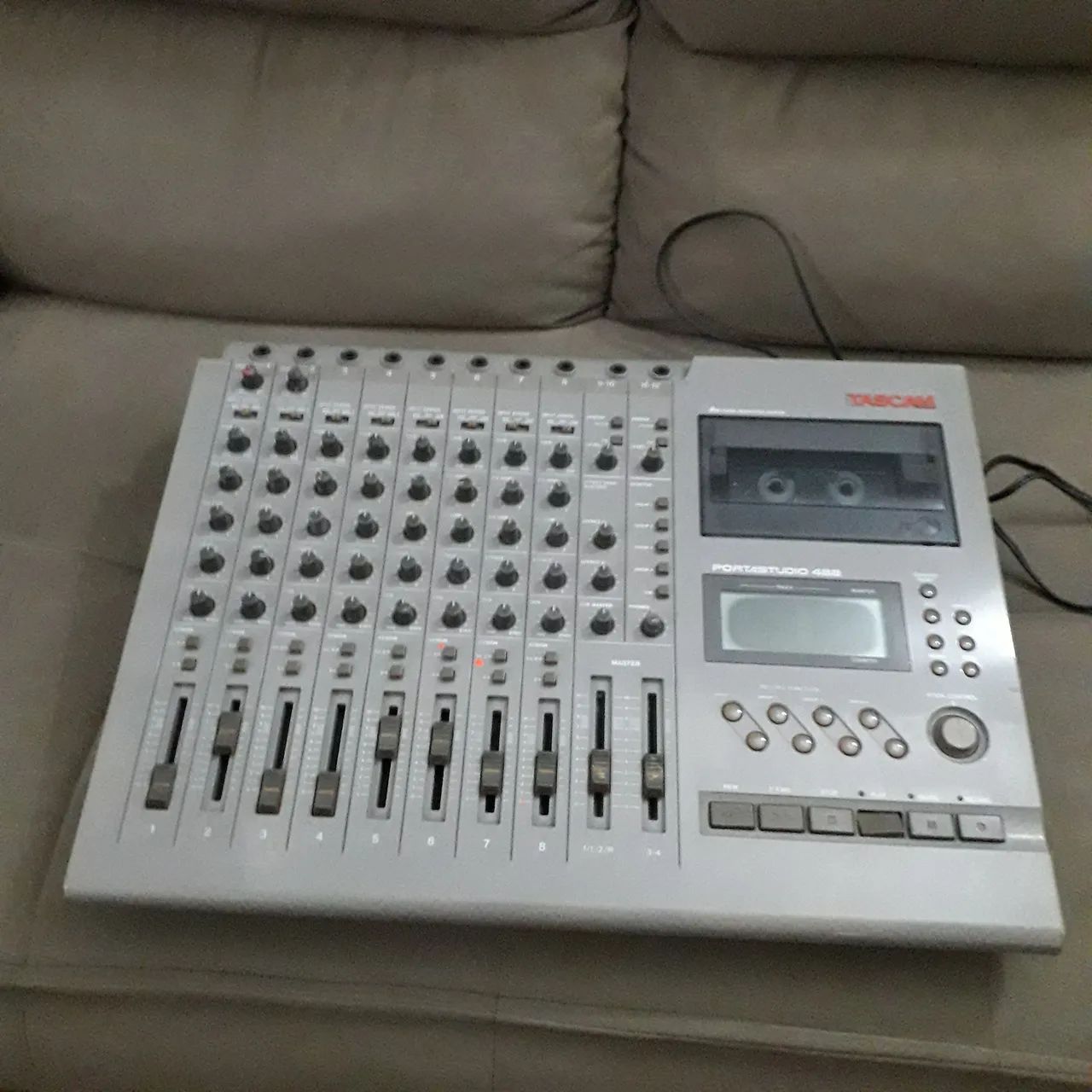 Mesa de Som Tascam - Foto 2