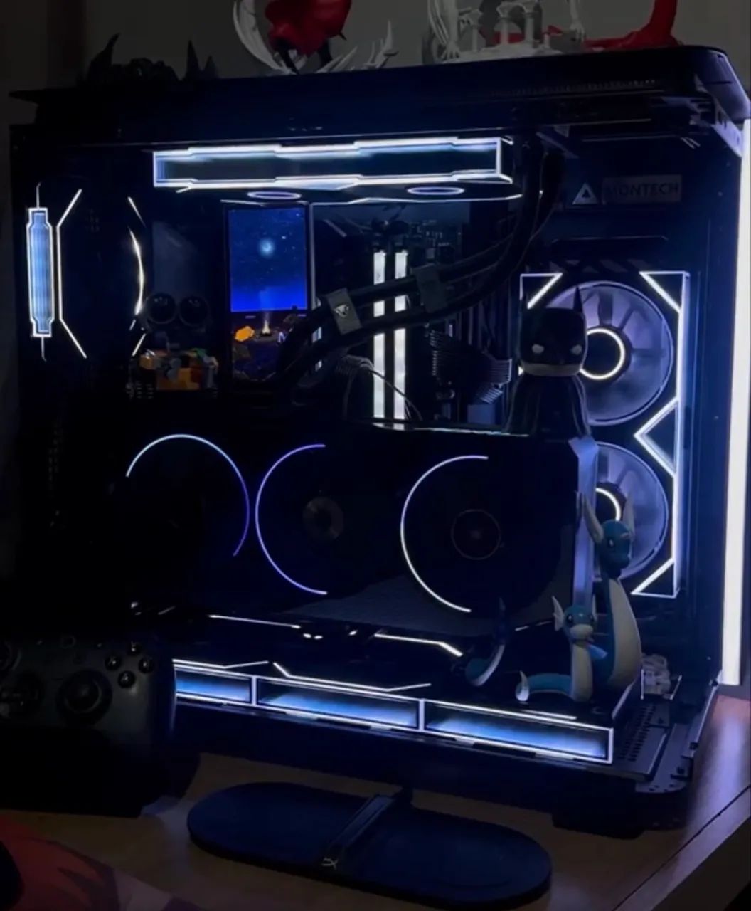PC Gamer Ryzen 7  + 4070 super. 