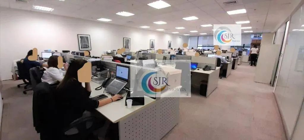 Conjunto comercial com 291m² mobiliado com 54 posições de trabalho, 3 salas de reunão com 
