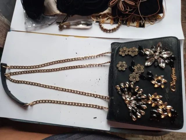 Bolsa C. Steffens original com pedrarias - para reforma - Foto 3