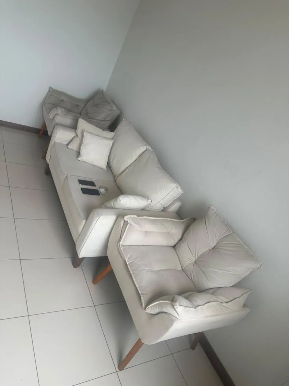 Vendo jogo de sofá lindo praticamente novo. - Foto 3